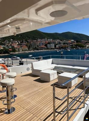 Gulf Craft Majesty 100
