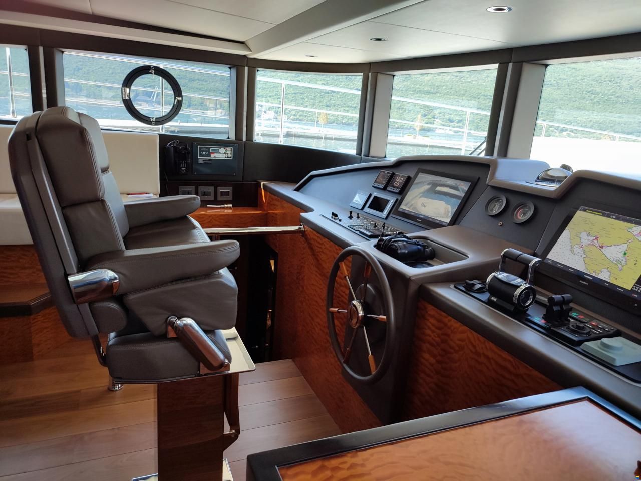 Gulf Craft Majesty 100