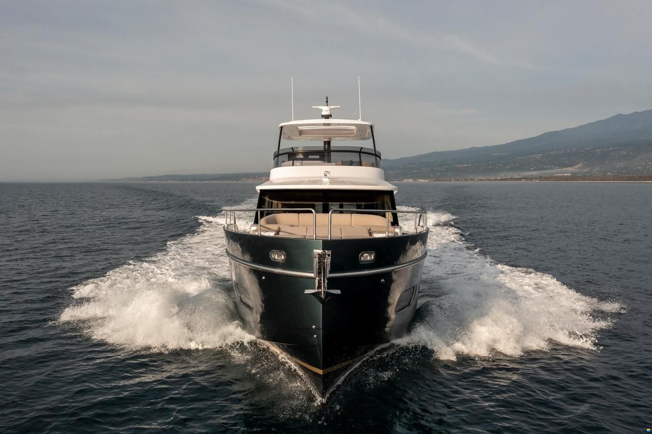Azimut Magellano 60