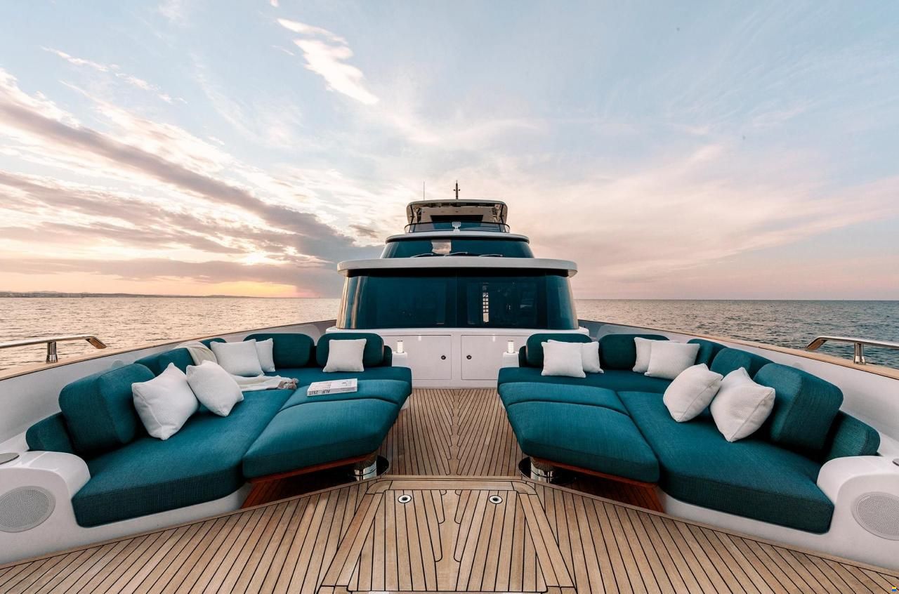 Azimut Magellano 25