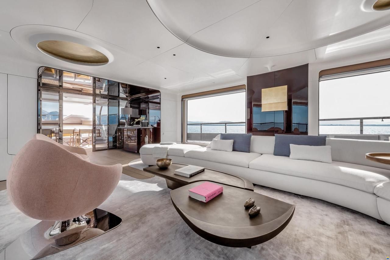 Azimut Grande Trideck