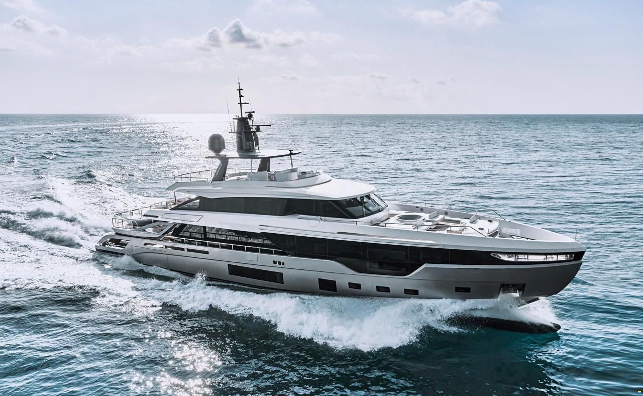 Azimut Grande Trideck