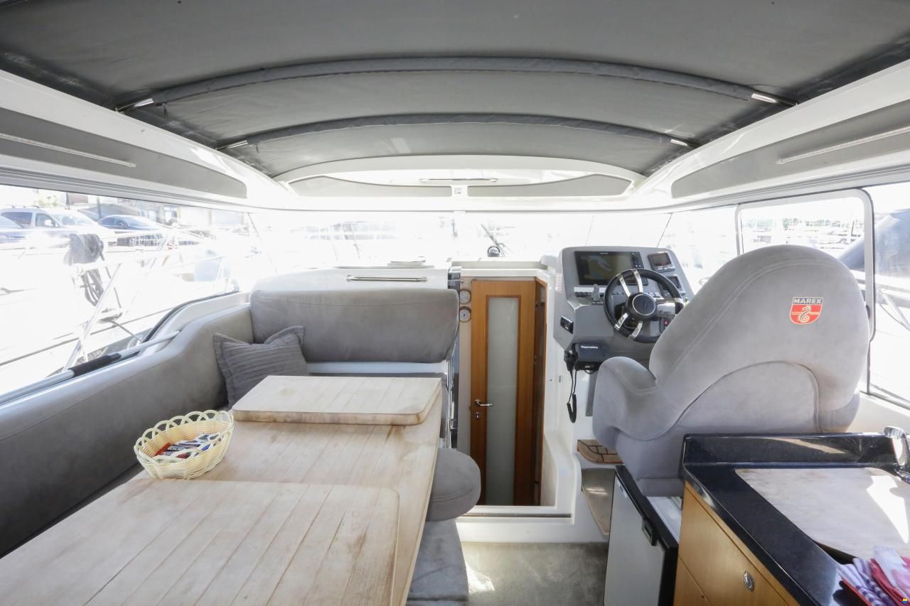 Marex 320 Aft Cabin Cruiser