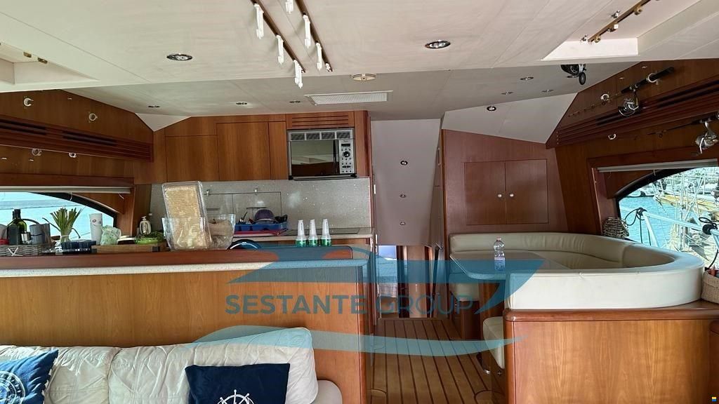 Hatteras 64 Convertible