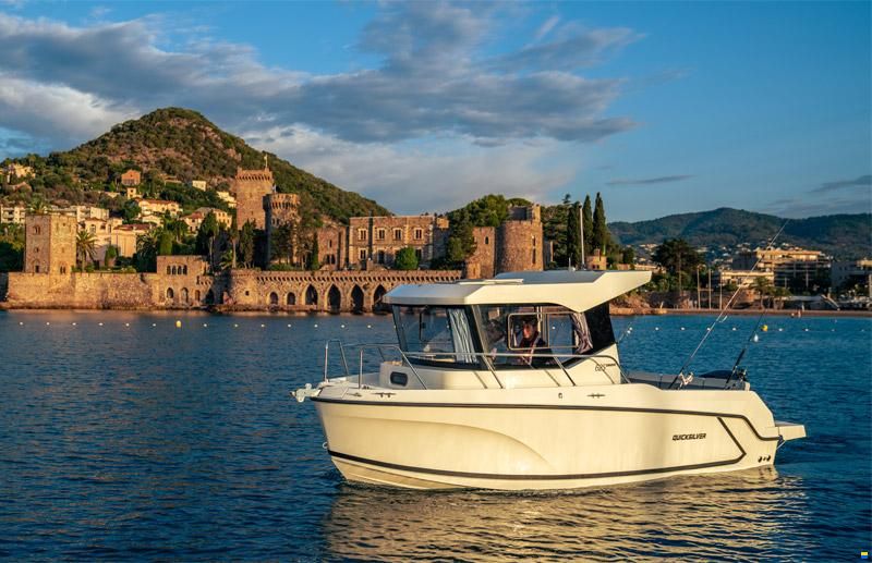 Quicksilver Captur 625 Pilothouse