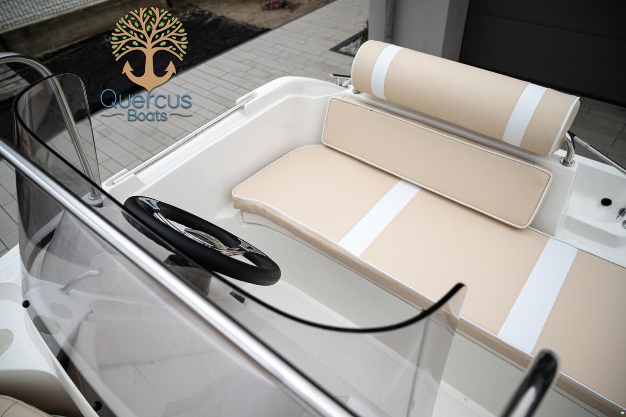 Quercus 470 Open