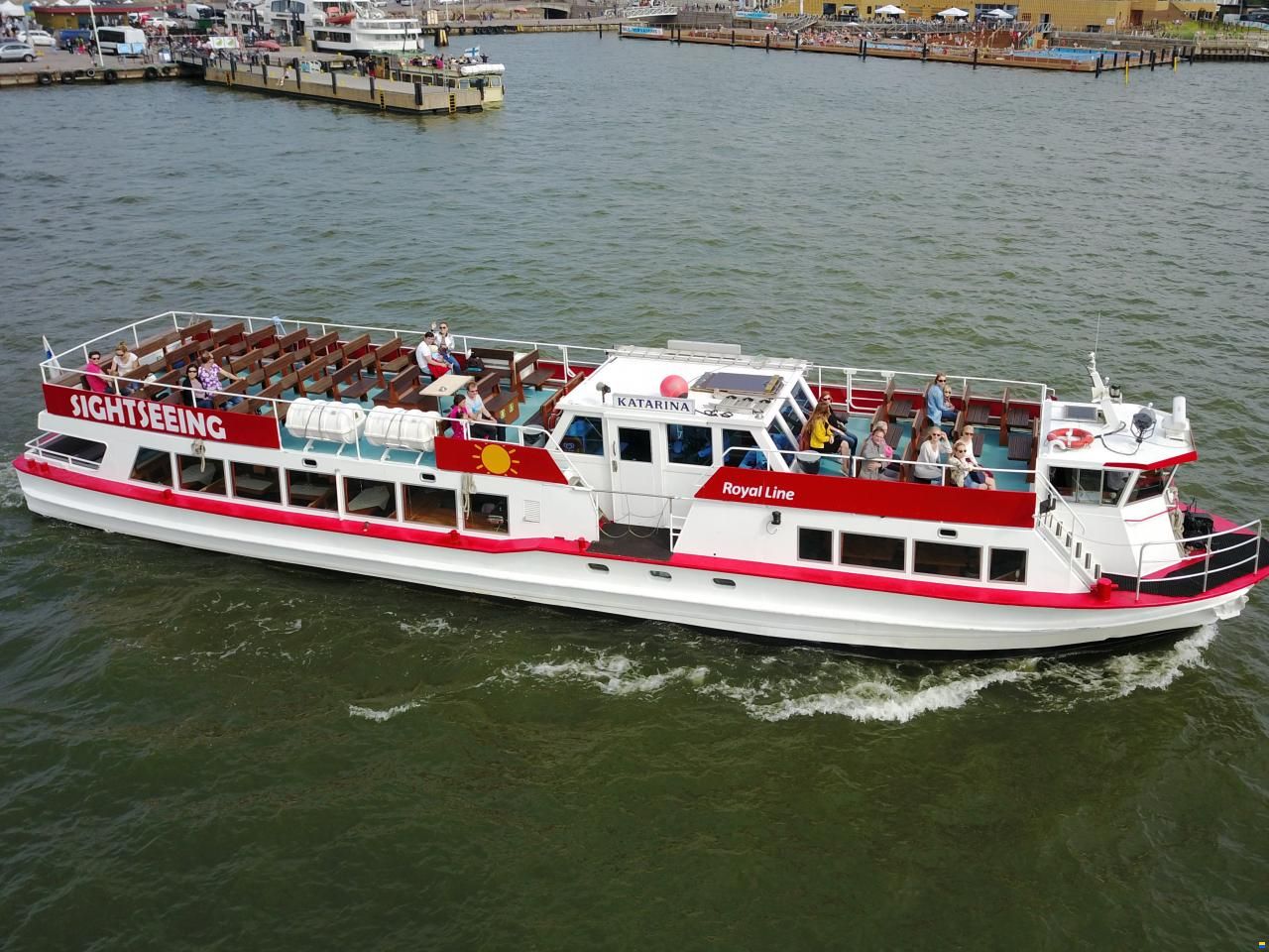 Hollandia Katarina sightseeing vessel