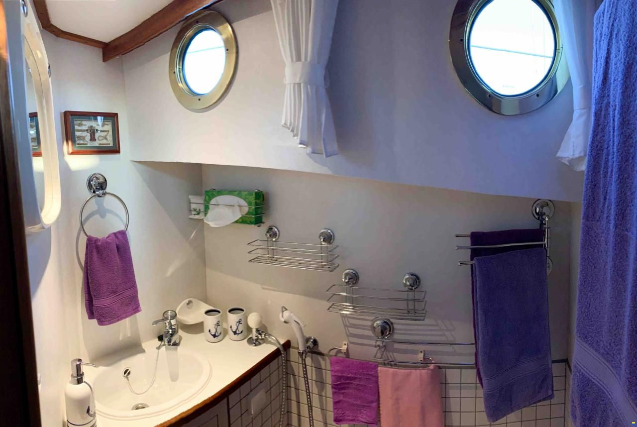 Linssen Sturdy 360 AC