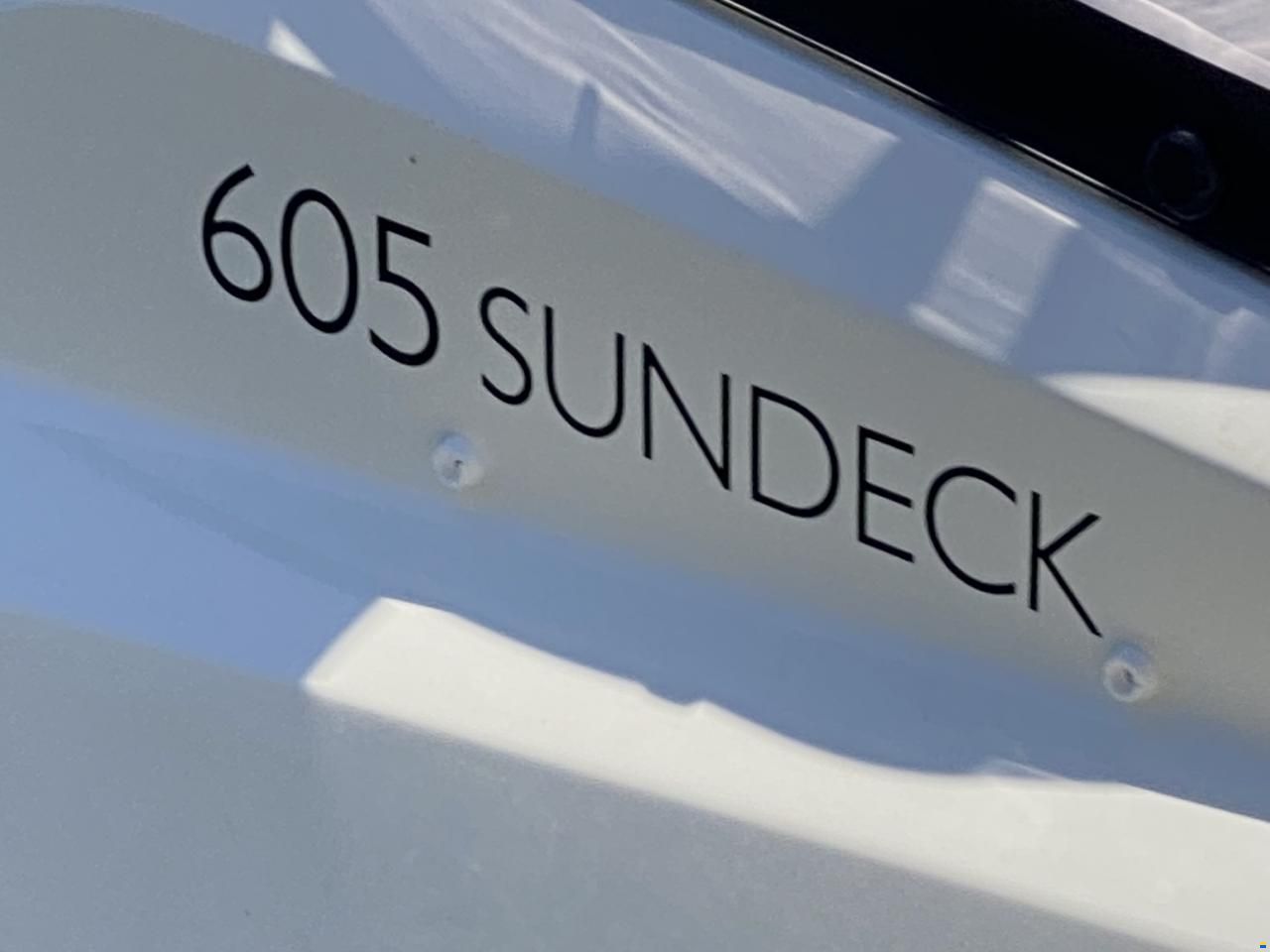 Quicksilver Activ 605 Sundeck