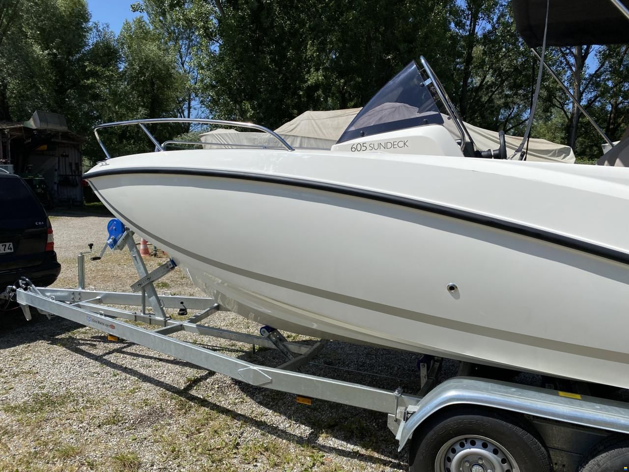 Quicksilver Activ 605 Sundeck