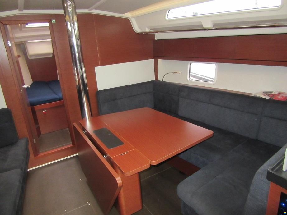 Hanse 418