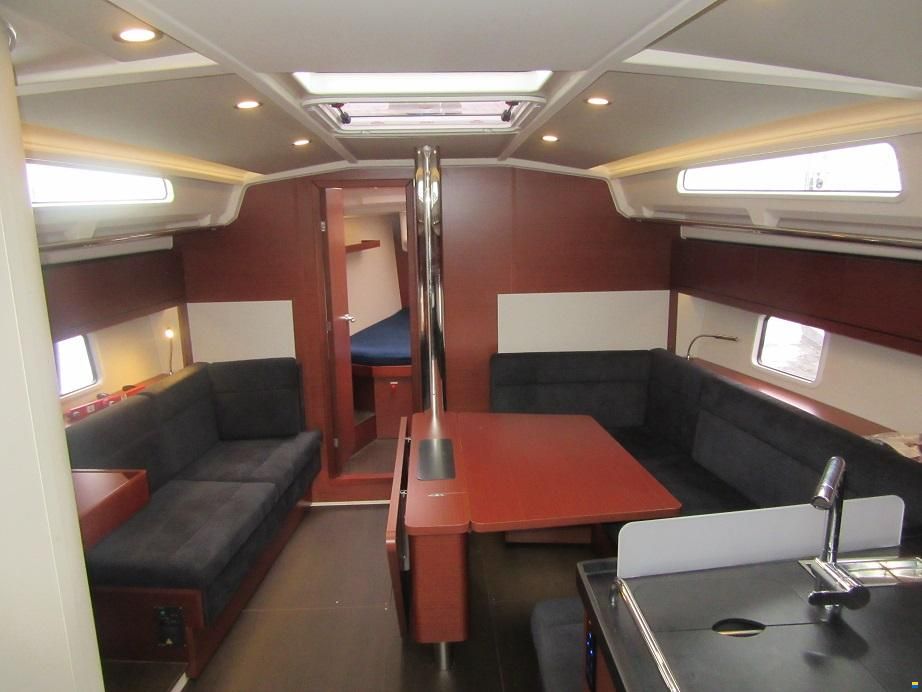 Hanse 418