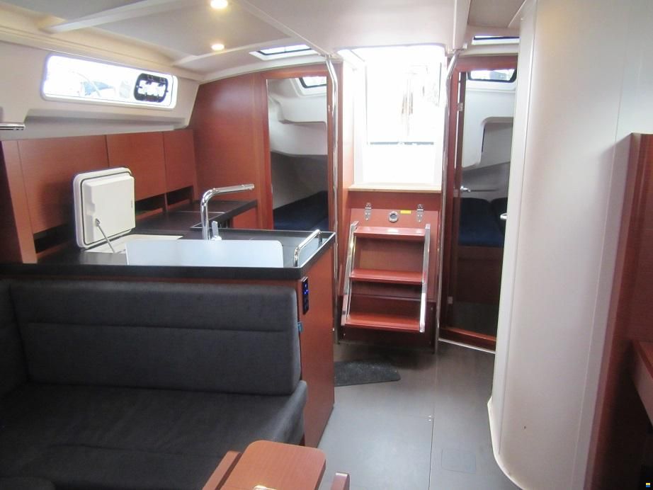 Hanse 388