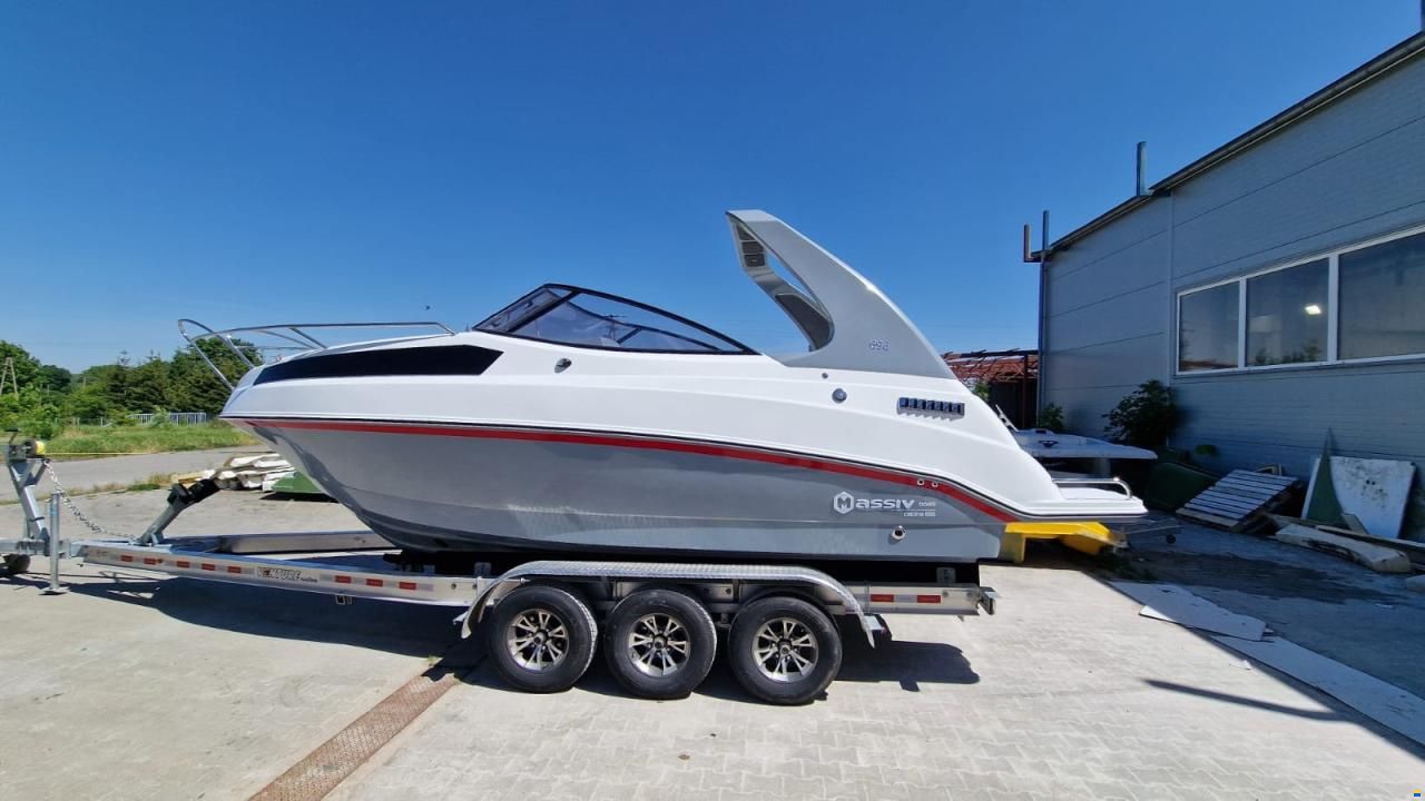 Massiv Boats Massiv Boat Cabin 695 Spoiler STD Color