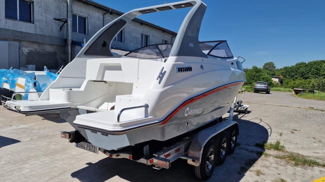 Massiv Boats Massiv Boat Cabin 695 Spoiler STD Color