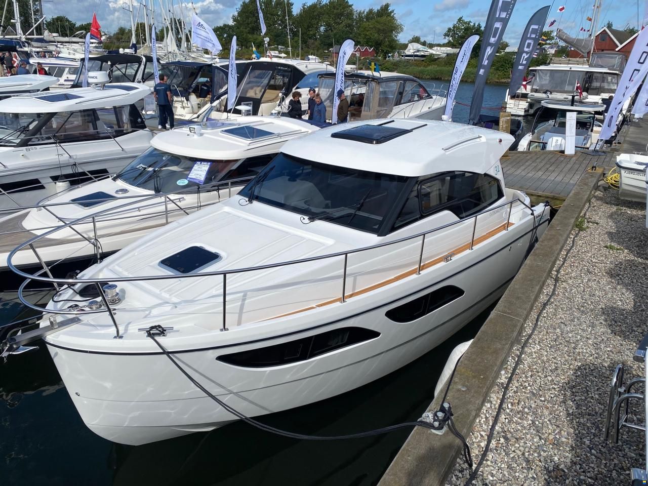 Rodman 31 Spirit HT Outboard