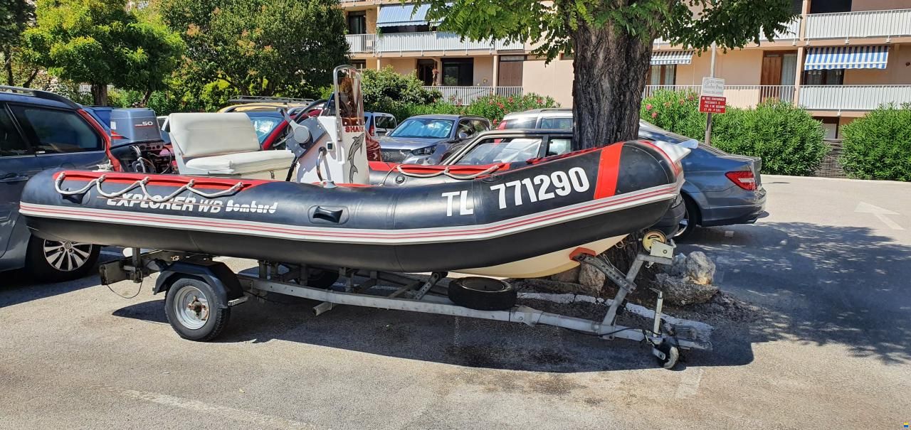 1990 Bombard Explorer 420, 2 750