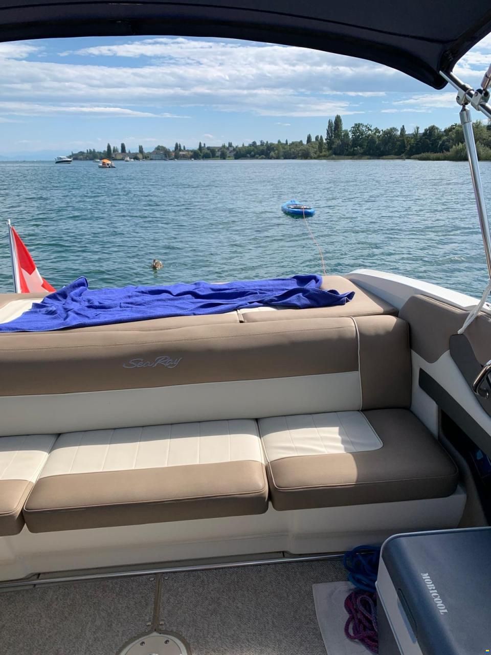 Sea Ray 210 Overnighter Swiss-Pack