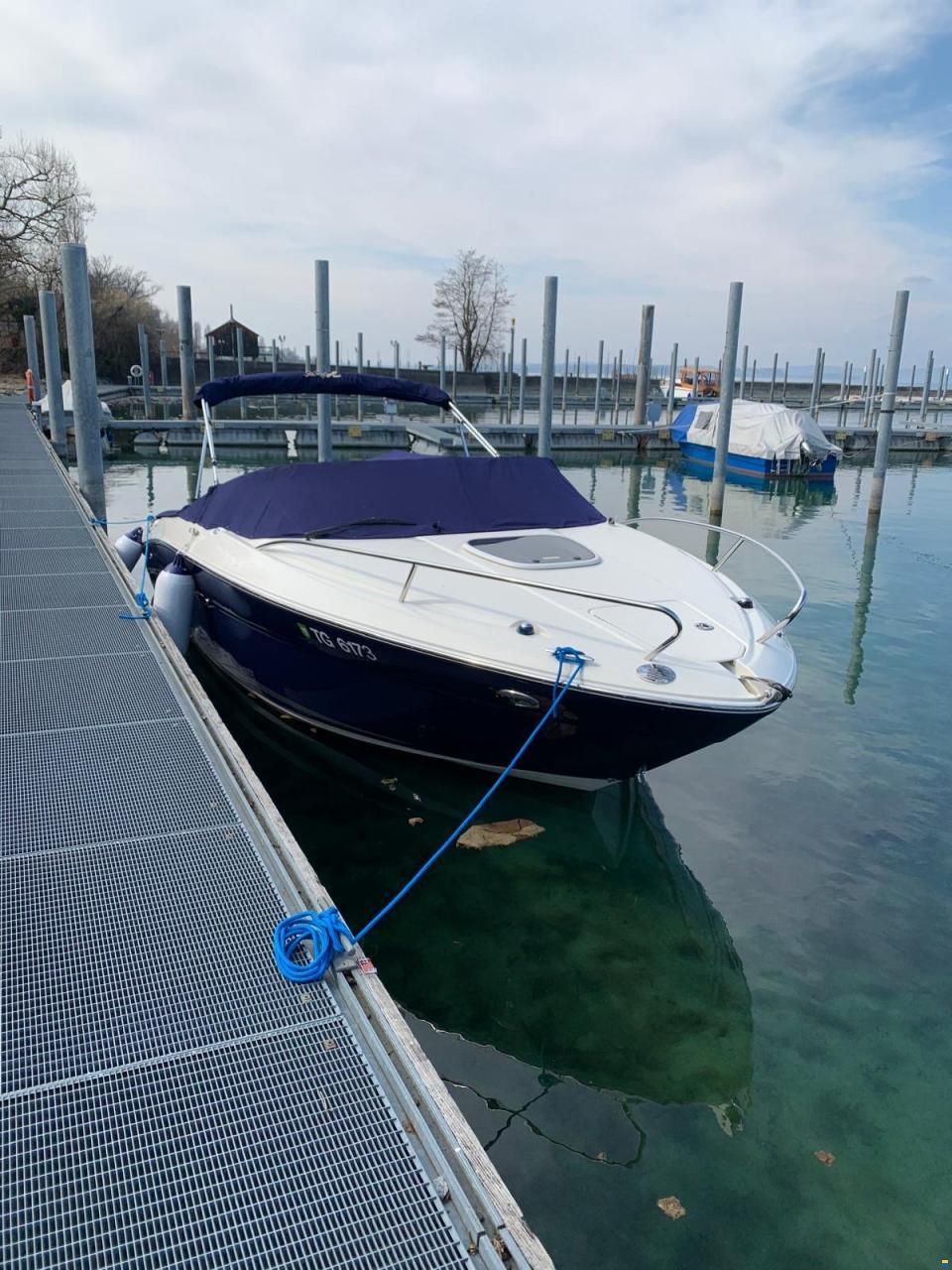 Sea Ray 210 Overnighter Swiss-Pack