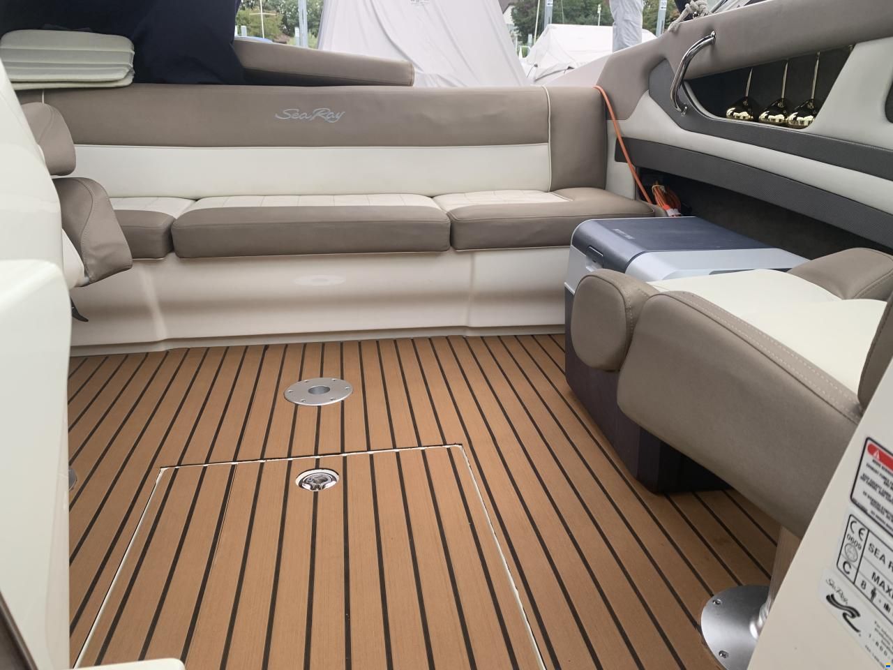 Sea Ray 210 Overnighter Swiss-Pack