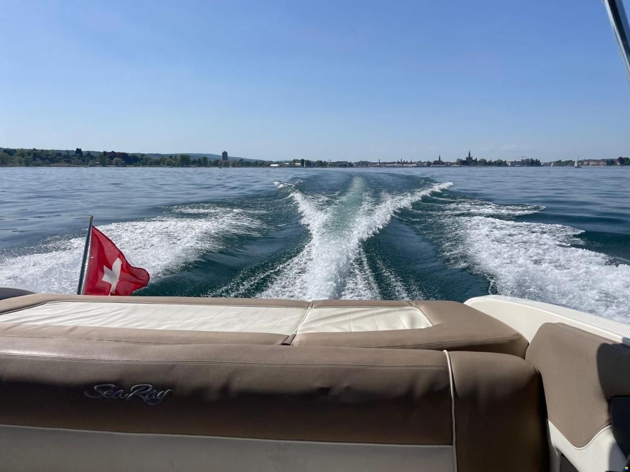 Sea Ray 210 Overnighter Swiss-Pack