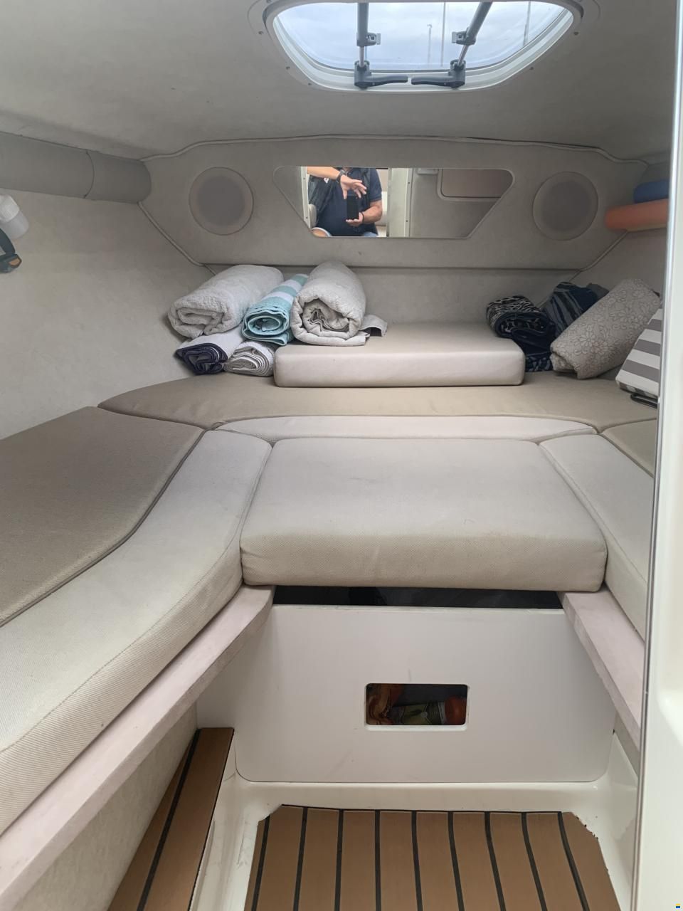 Sea Ray 210 Overnighter Swiss-Pack