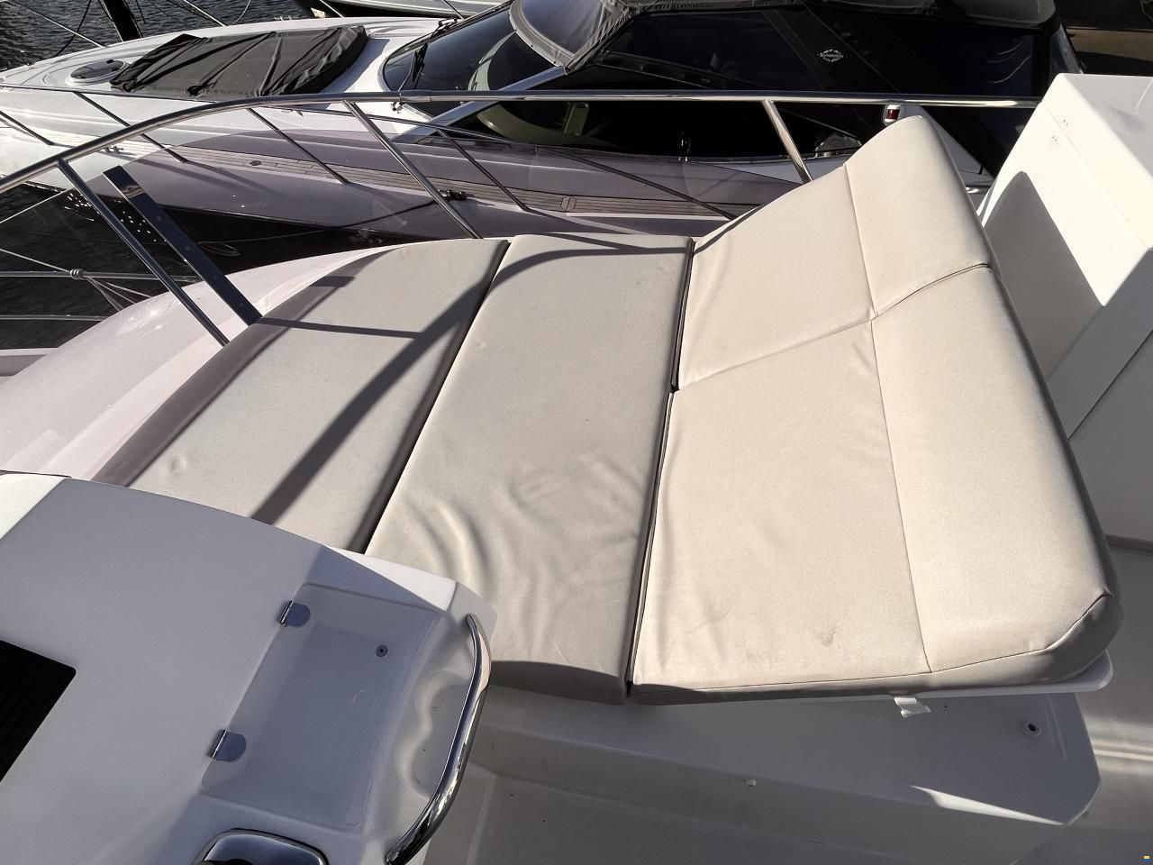 Prestige Yachts 420 Fly