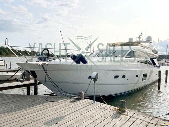 Princess 67 Fly