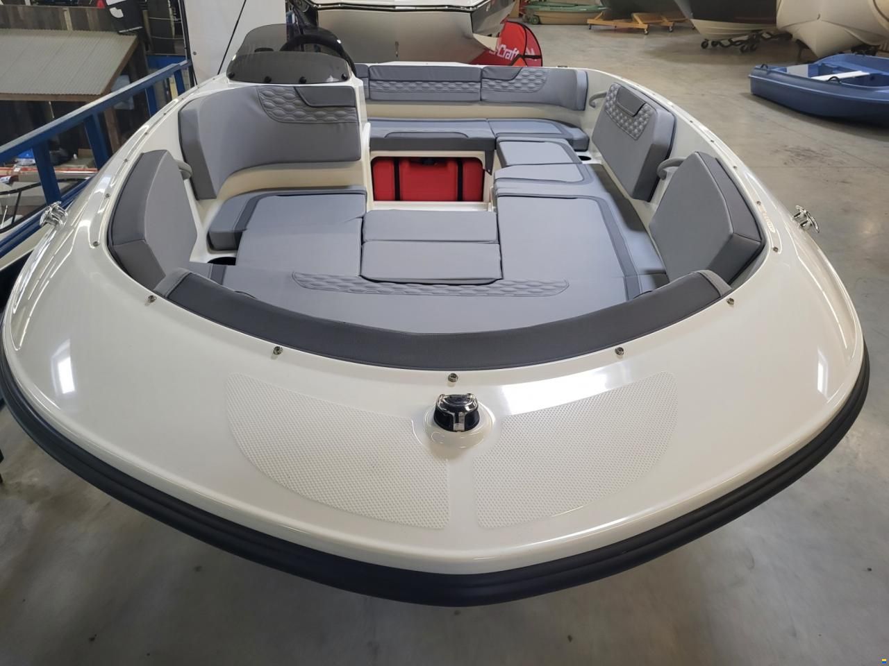 Bayliner Element M15