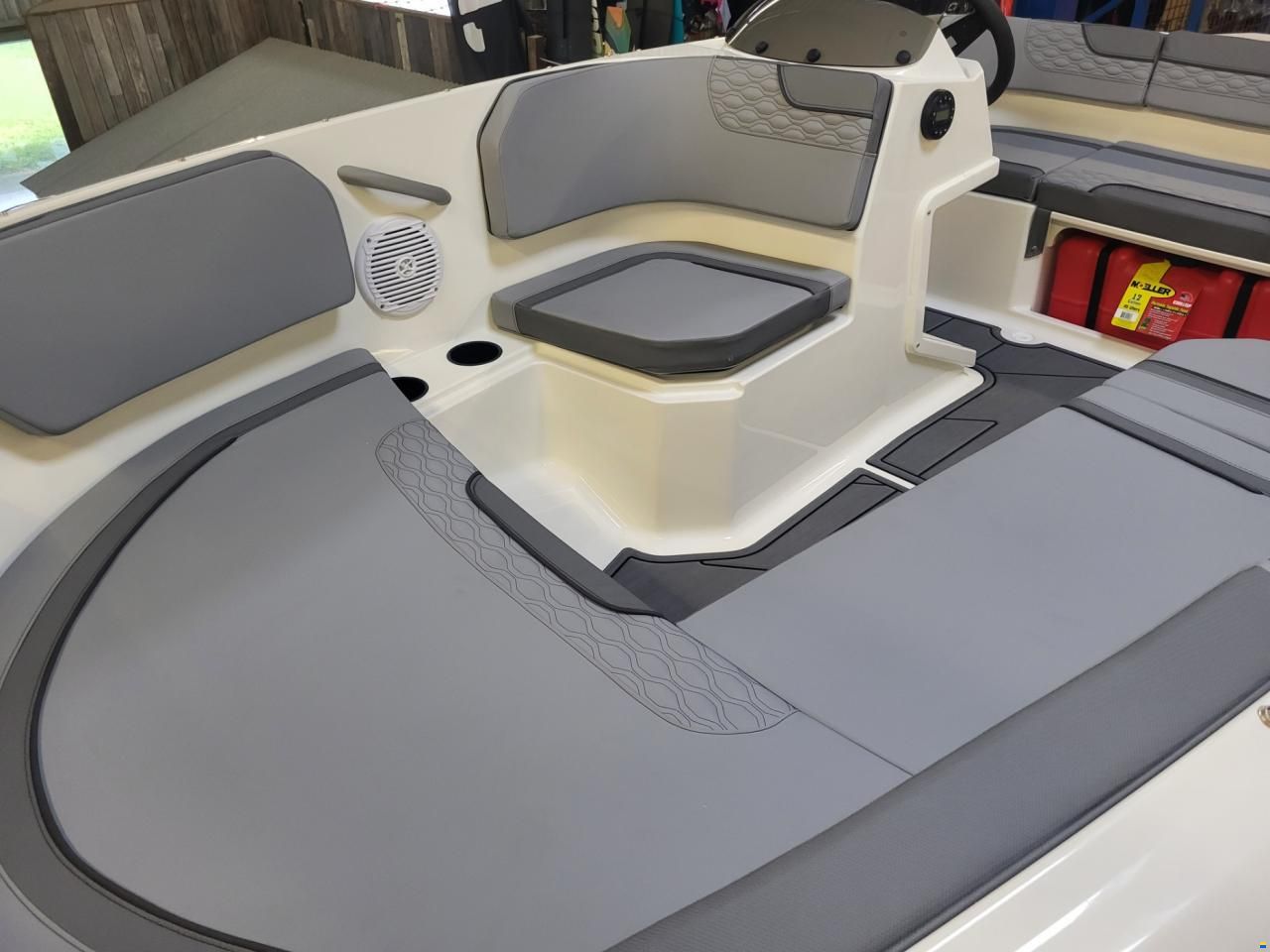 Bayliner Element M15