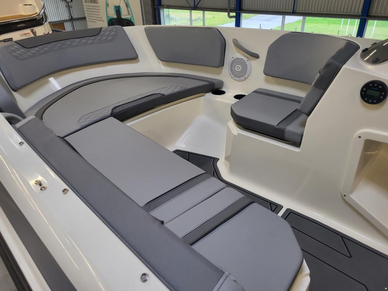Bayliner Element M15