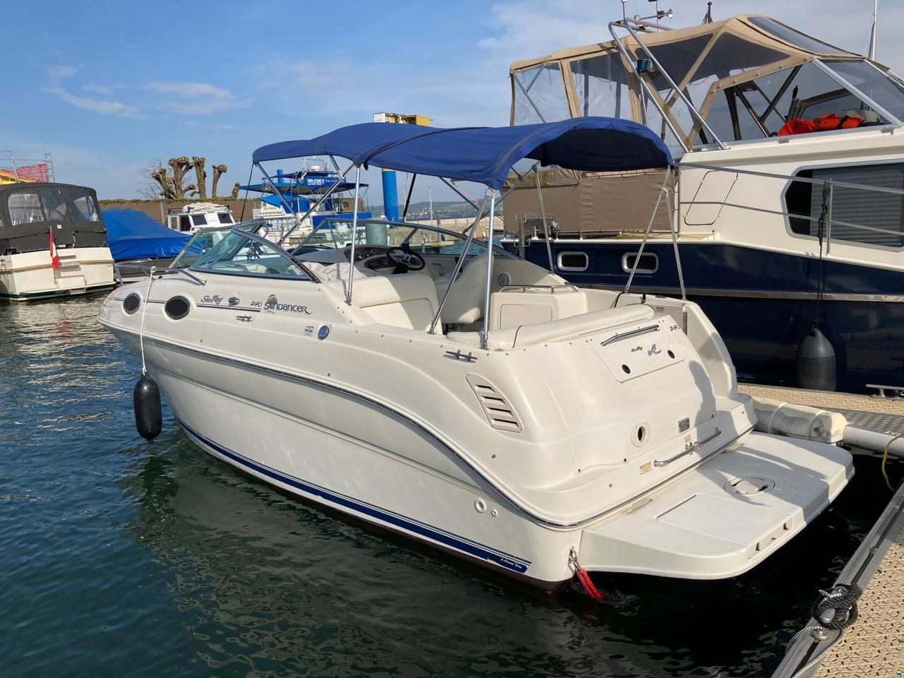 Sea Ray Sundancer 240 DA