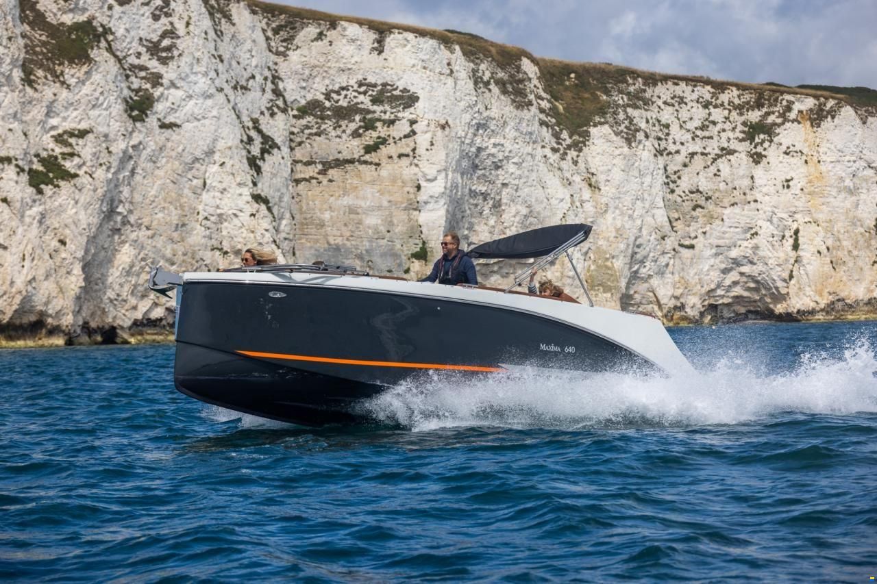 Maxima 640