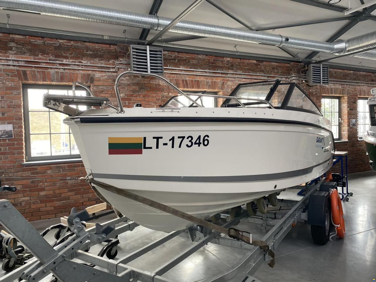 Quicksilver Activ 605 Bowrider
