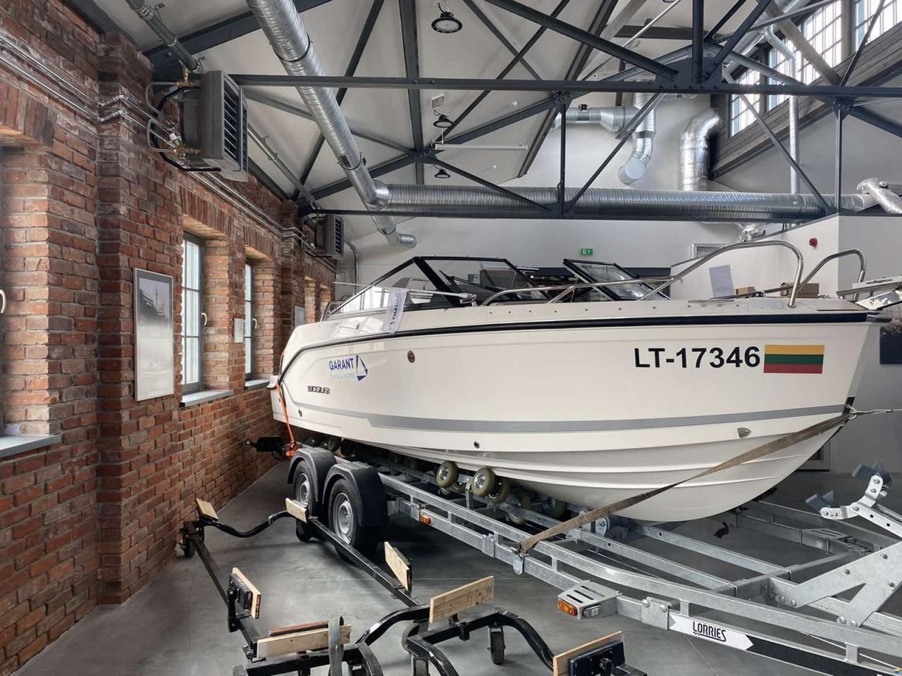 Quicksilver Activ 605 Bowrider