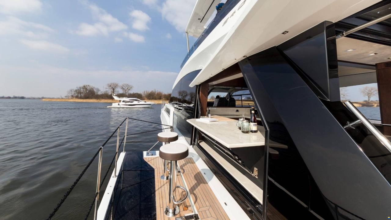 Galeon 640 FLY
