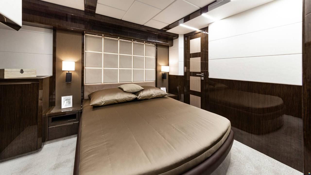 Galeon 640 FLY