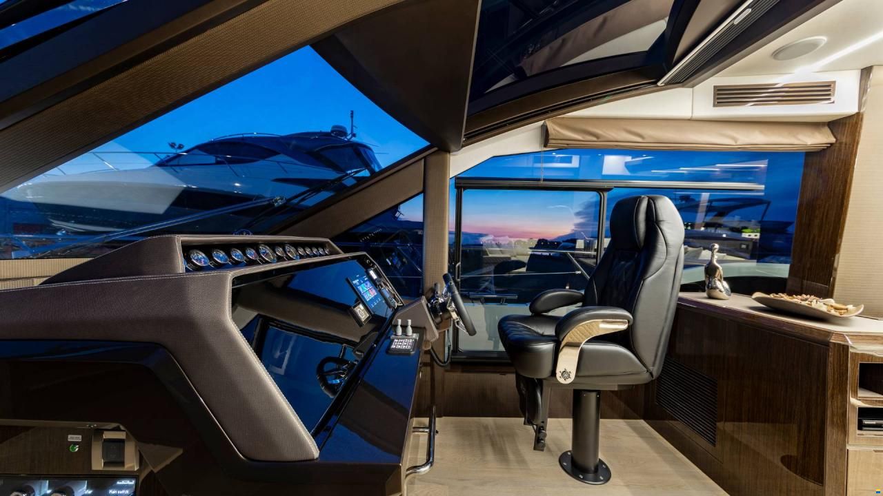 Galeon 640 FLY
