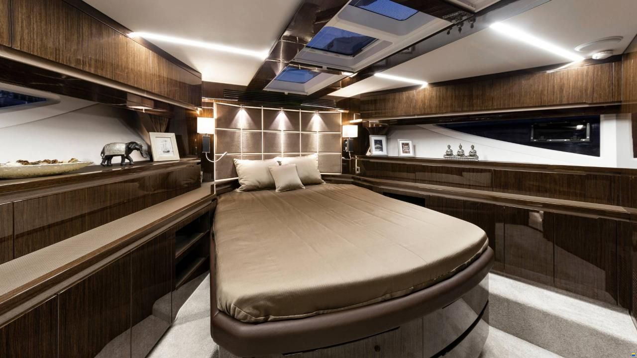 Galeon 640 FLY