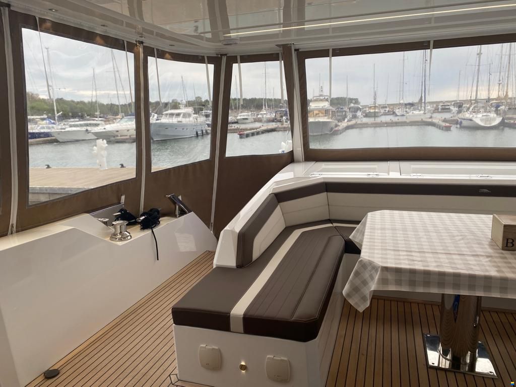 Galeon 680 FLY