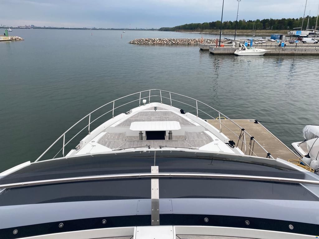 Galeon 680 FLY