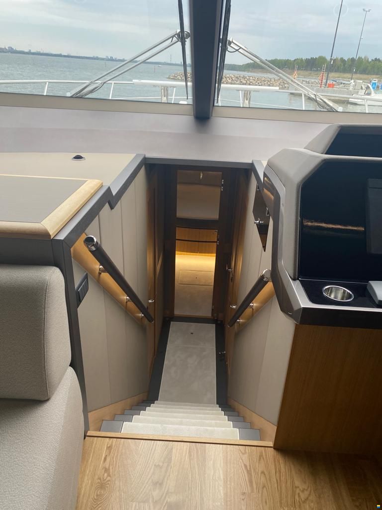 Galeon 680 FLY