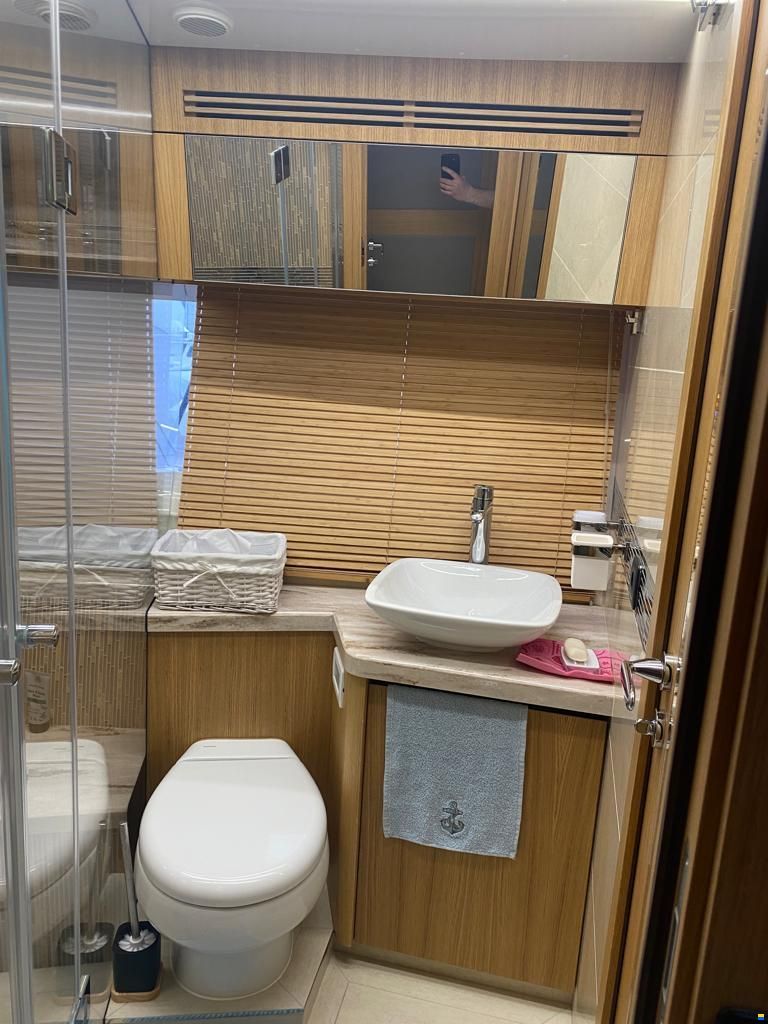 Galeon 680 FLY