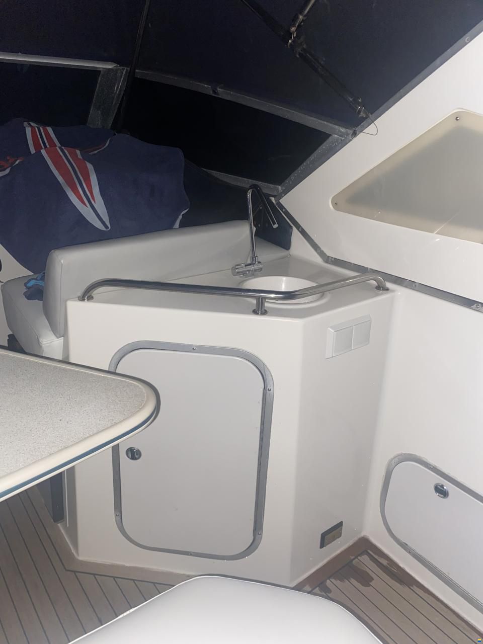 Bayliner 3055