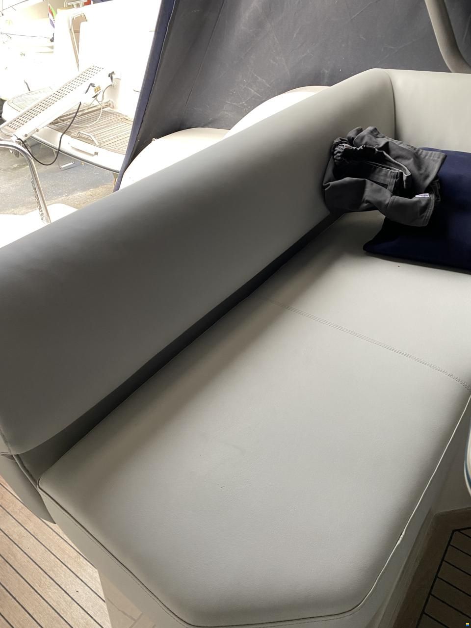 Bayliner 3055