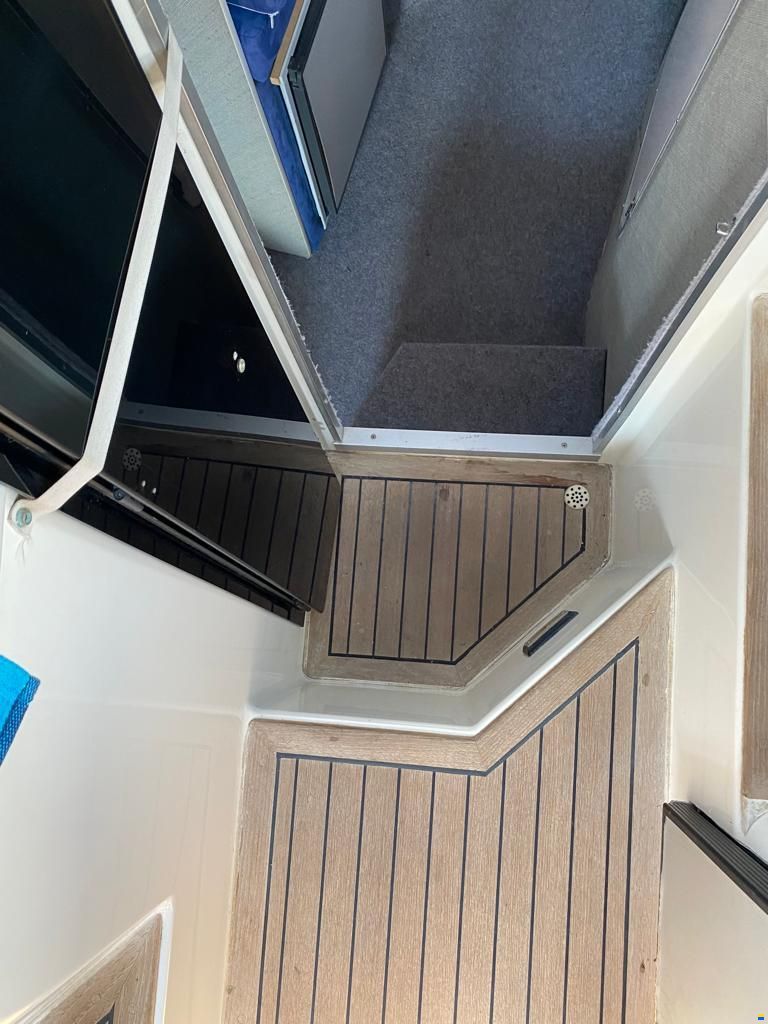 Bayliner 3055