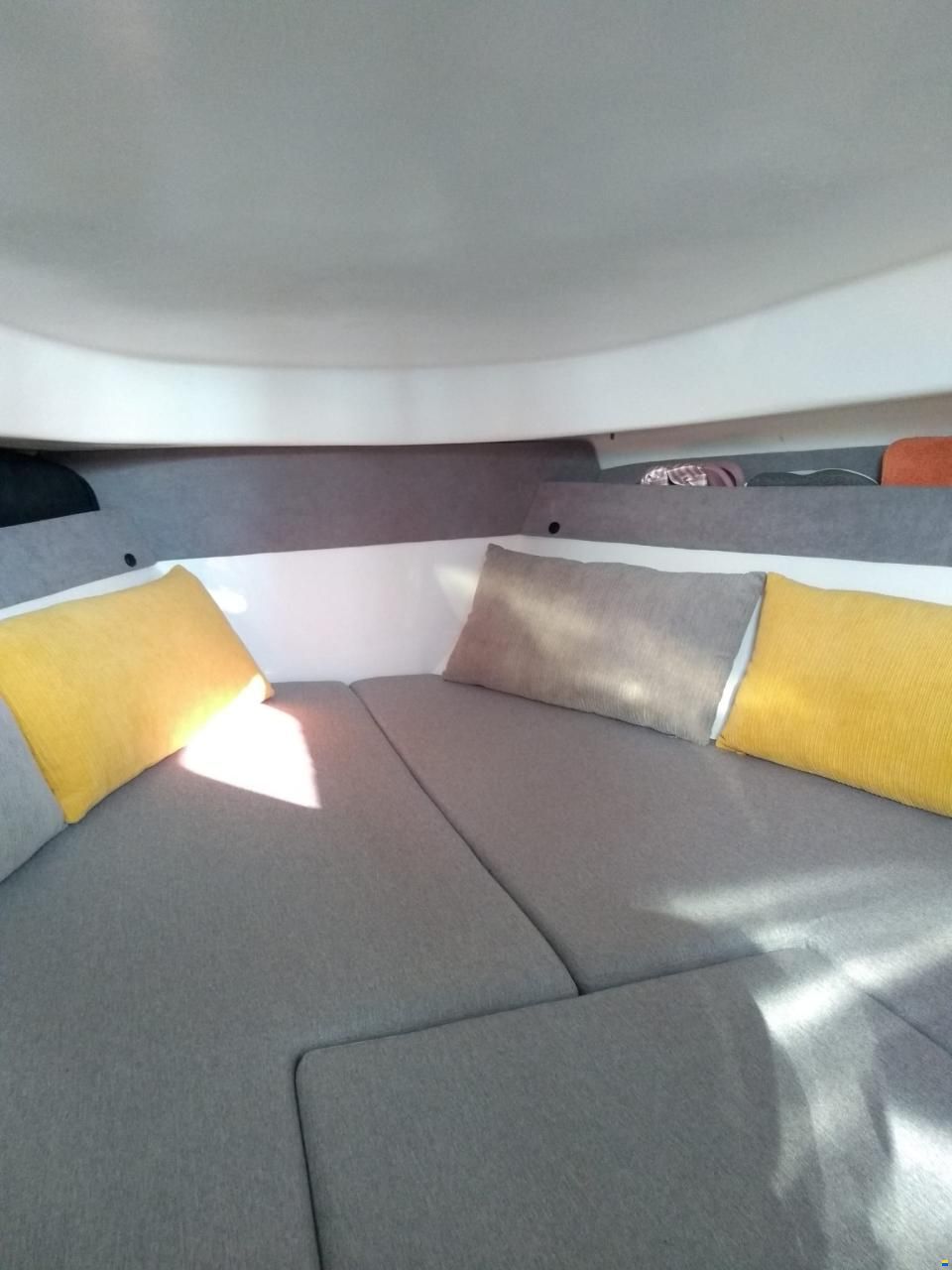 RaJo 565 Cabin