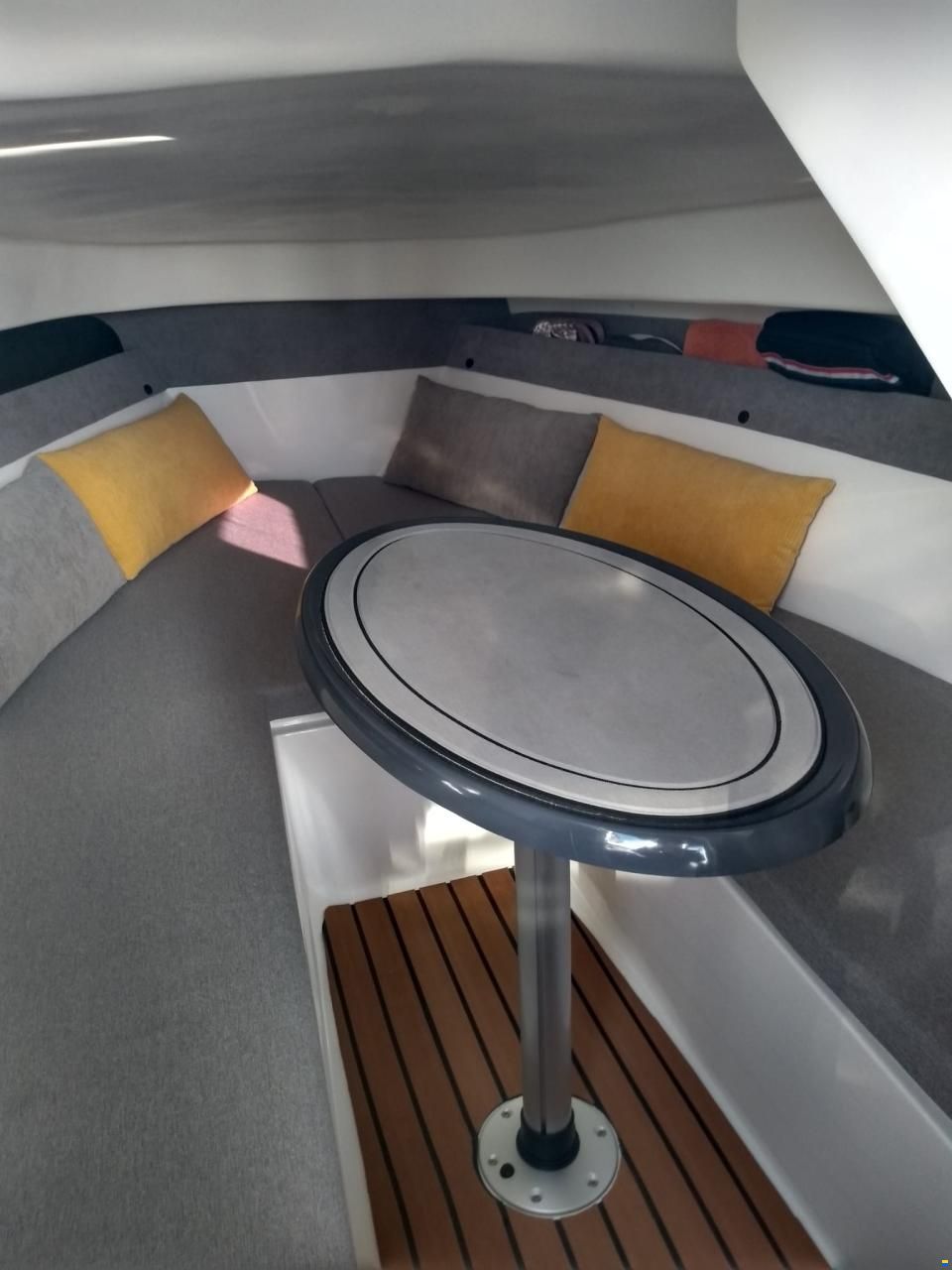 RaJo 565 Cabin