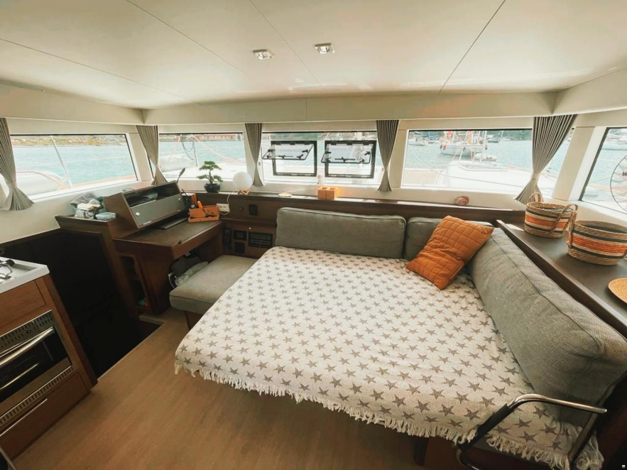Lagoon 40