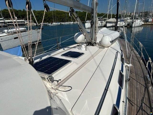 Bavaria 44